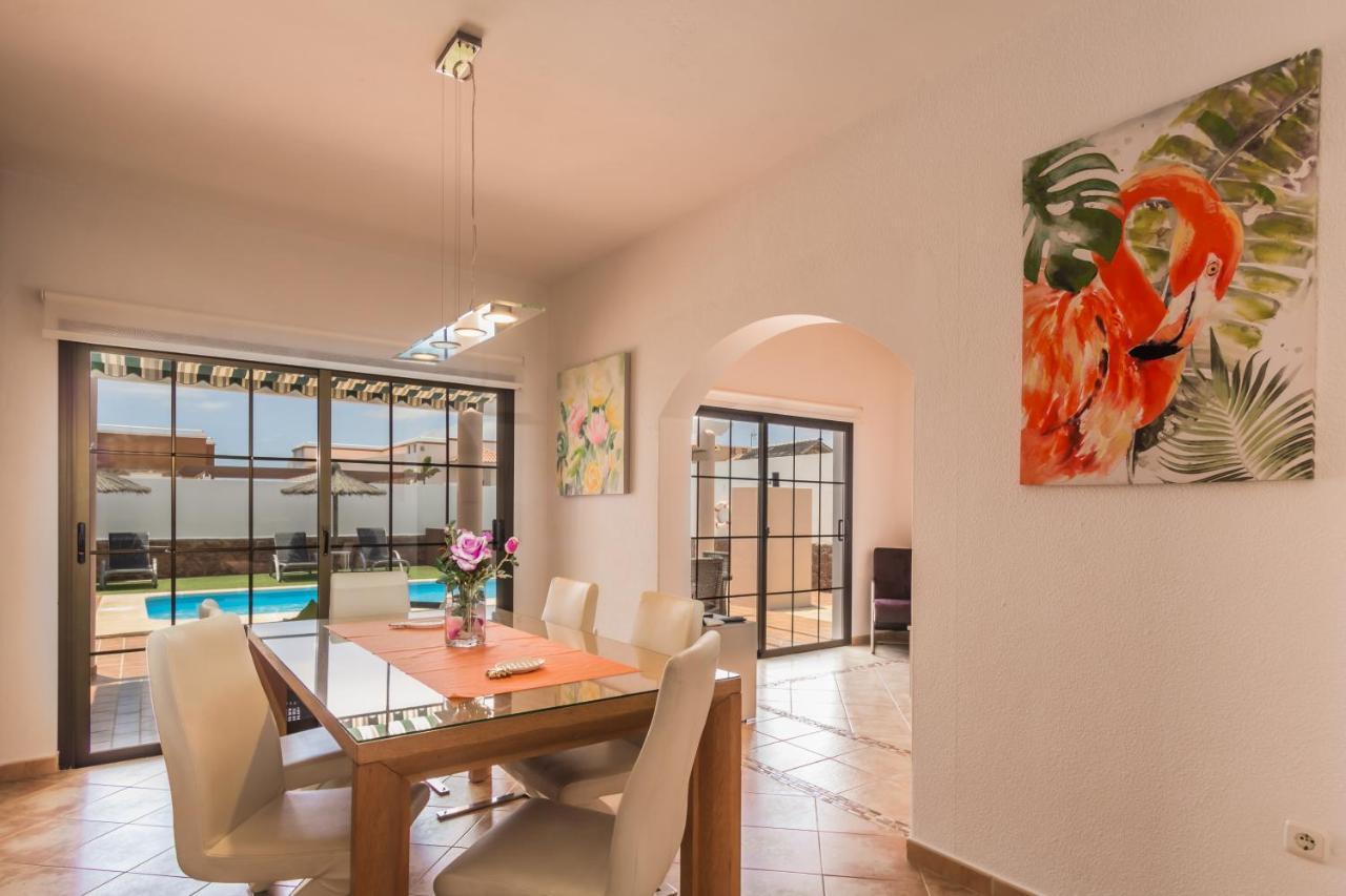 Villa With Private Pool, Near Beach And Golf Caleta De Fuste- Villa Charlotte Costa De Antigua Kültér fotó
